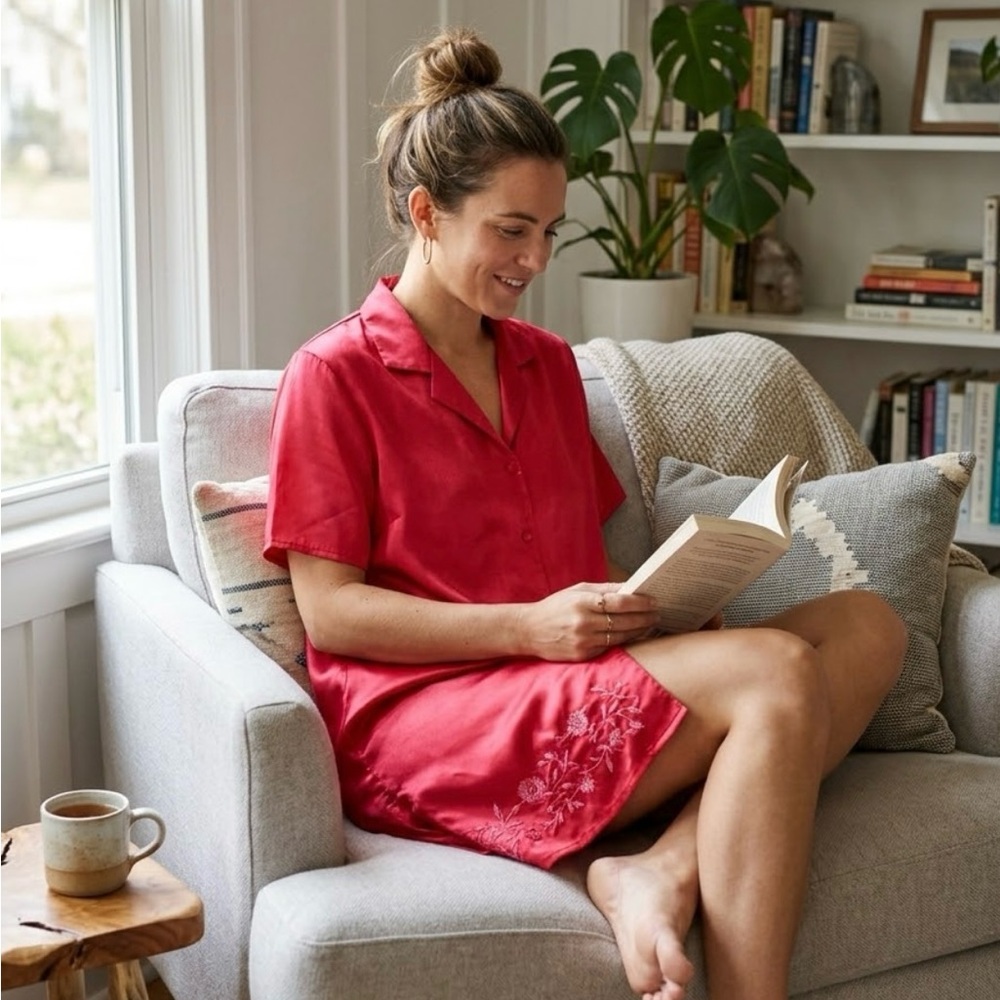 Luxurious red short sleepshirt with subtle floral embroidery /SIZE 1X SOPHIA